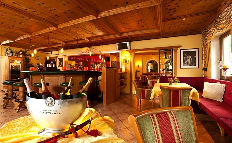 Hotel Kristall - Adults Only Gerlos Restaurant photo